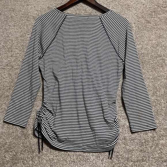 Chaps Woman’s Blue white Striped long sleeve blouse top Size Medium *flaw - Picture 8 of 9